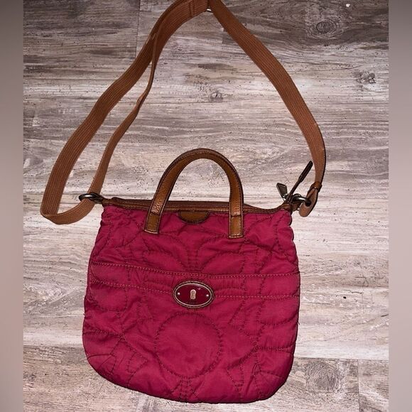 Fossil key-per red quilted crossbody tote bag EUC - Picture 1 of 16